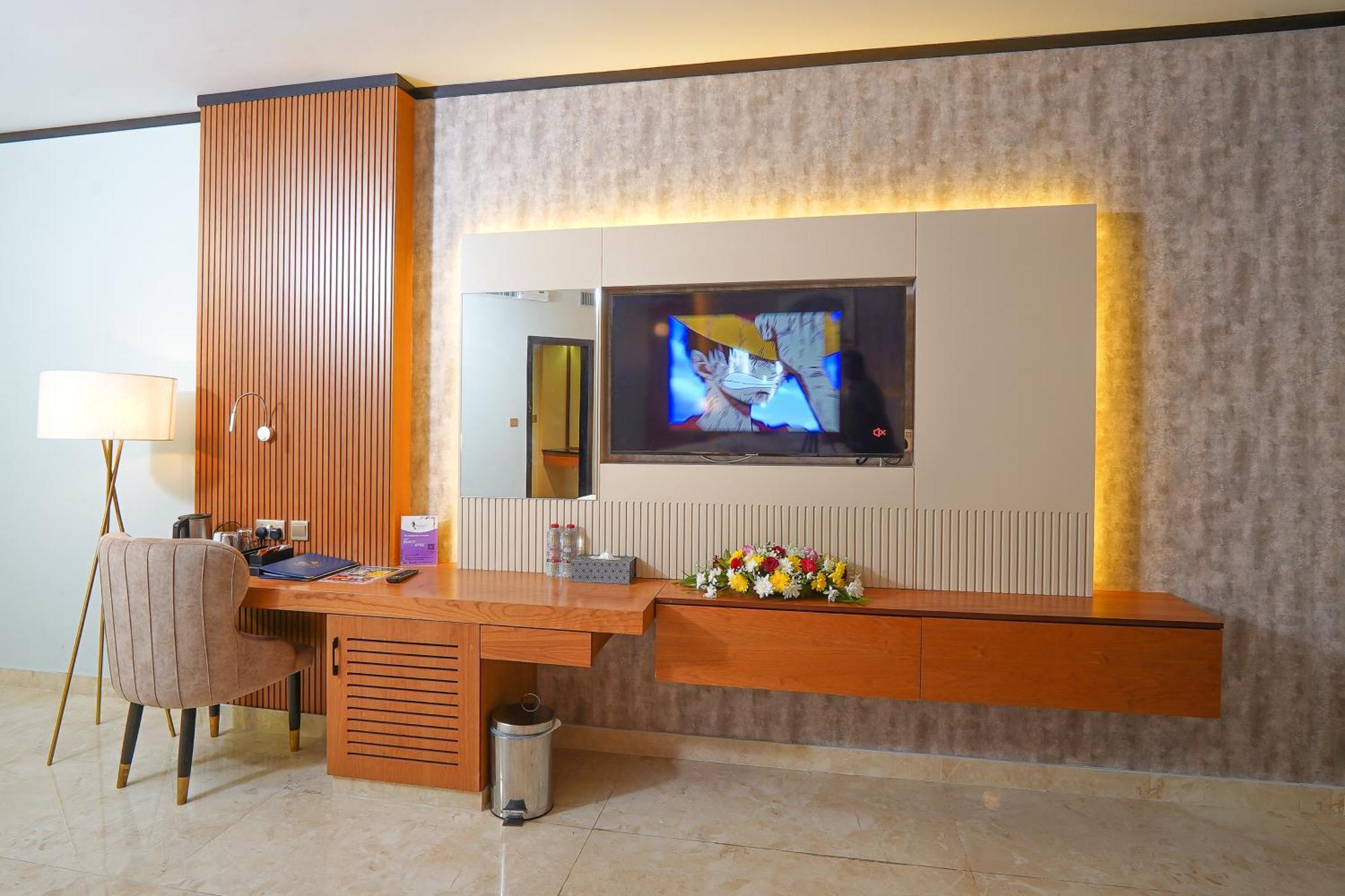 Concorde Palace Hotel Dubai Exterior photo